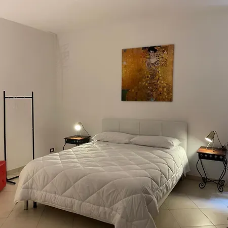 La Perla Del Mare Apartment *